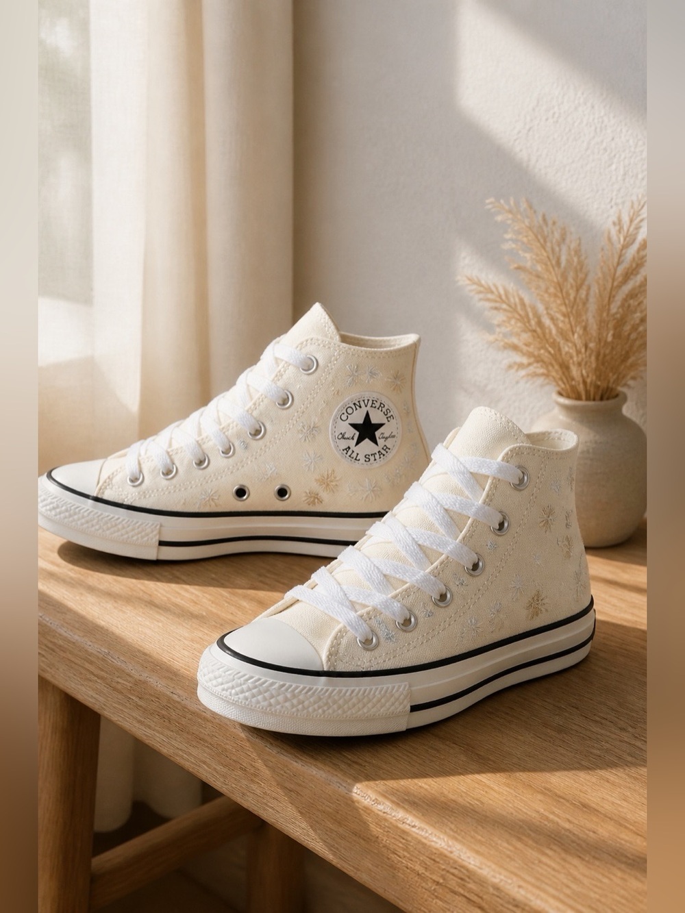 Converse High Top Sneakers in Cream and White with Floral Embroidery NWOB Size 6 - Picture 2 of 14